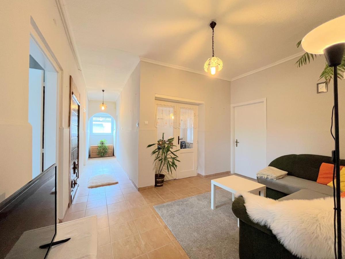 Holiday Home Szulok Luaran gambar